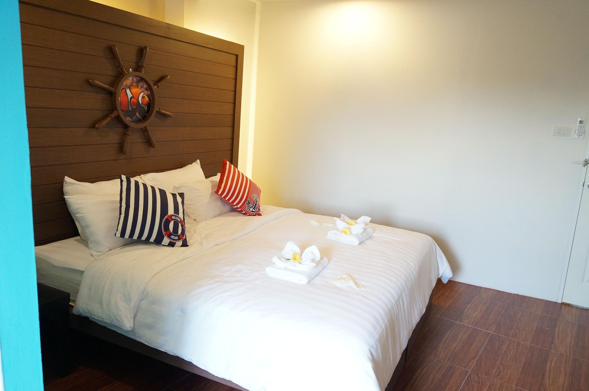 Bed By Cruise Hotel At Samakkhi-Tivanont Nonthaburi Exterior photo