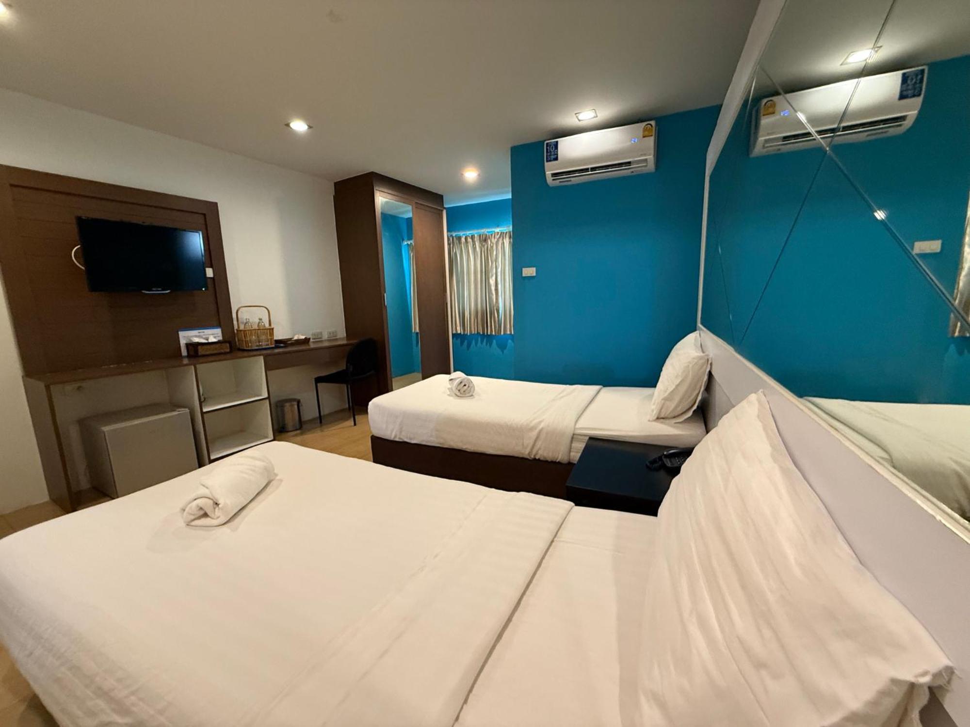 Bed By Cruise Hotel At Samakkhi-Tivanont Nonthaburi Exterior photo