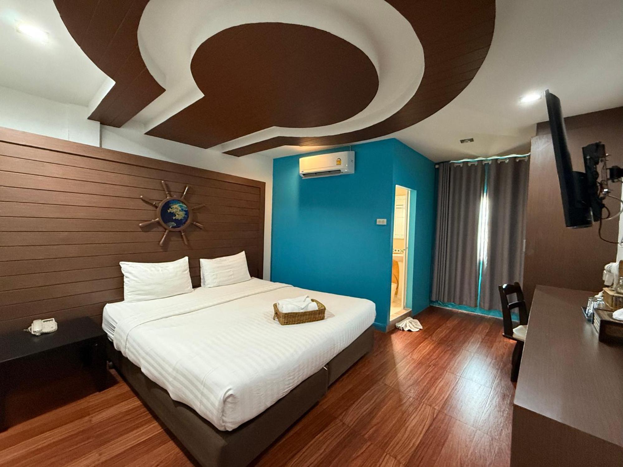 Bed By Cruise Hotel At Samakkhi-Tivanont Nonthaburi Exterior photo